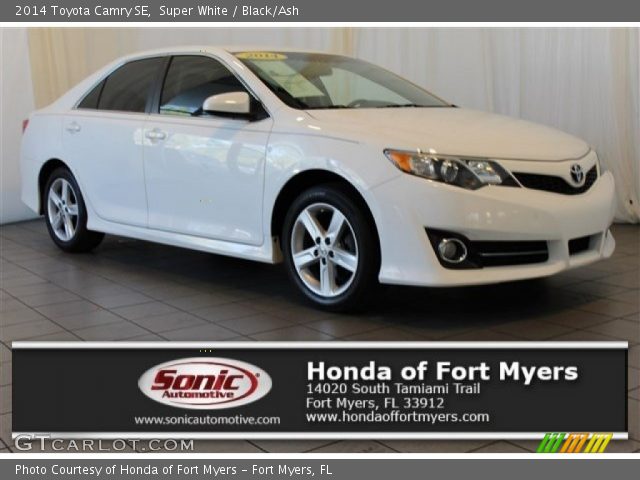 2014 Toyota Camry SE in Super White