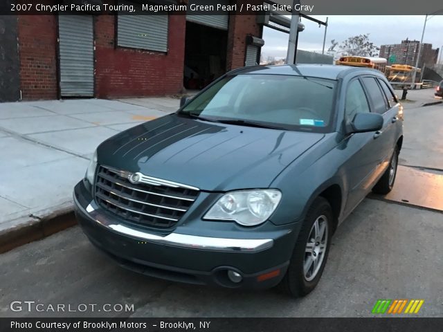 2007 Chrysler Pacifica Touring in Magnesium Green Pearl