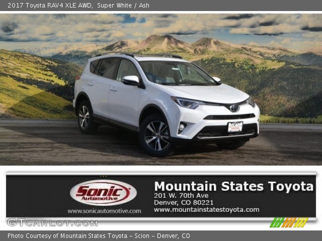 2017 Toyota RAV4 XLE AWD in Super White