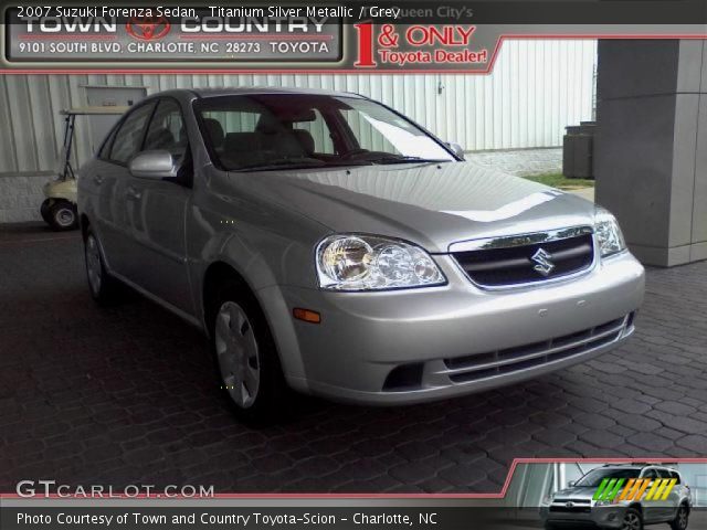 2007 Suzuki Forenza Sedan in Titanium Silver Metallic