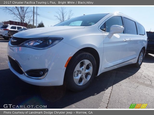 2017 Chrysler Pacifica Touring L Plus in Bright White