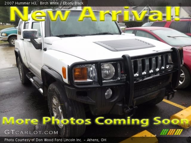 2007 Hummer H3  in Birch White