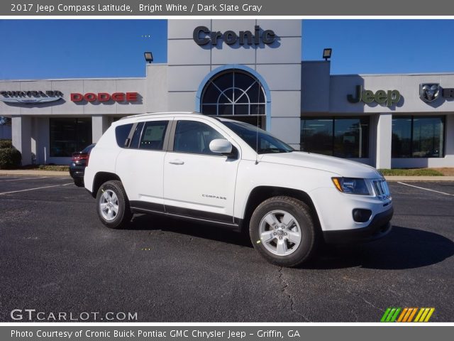 2017 Jeep Compass Latitude in Bright White