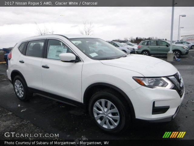 2017 Nissan Rogue S AWD in Glacier White