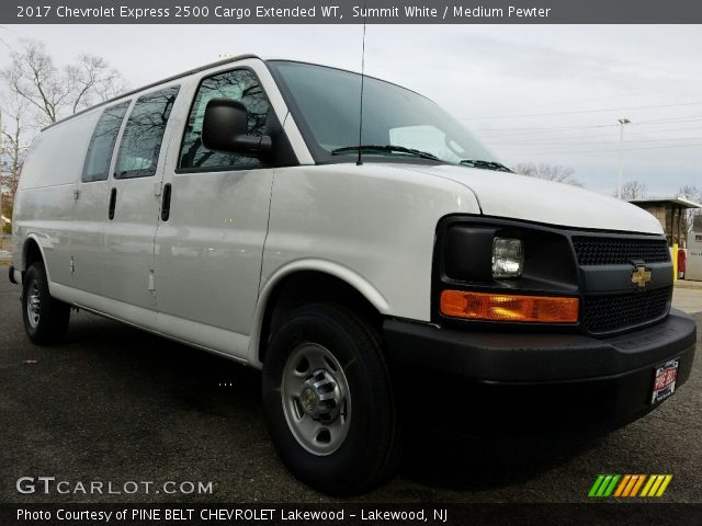 2017 Chevrolet Express 2500 Cargo Extended WT in Summit White
