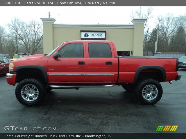 2005 GMC Sierra 2500HD SLT Crew Cab 4x4 in Fire Red
