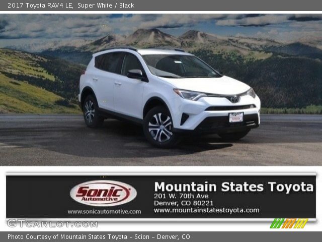 2017 Toyota RAV4 LE in Super White