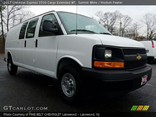 2017 Chevrolet Express 3500 Cargo Extended WT in Summit White