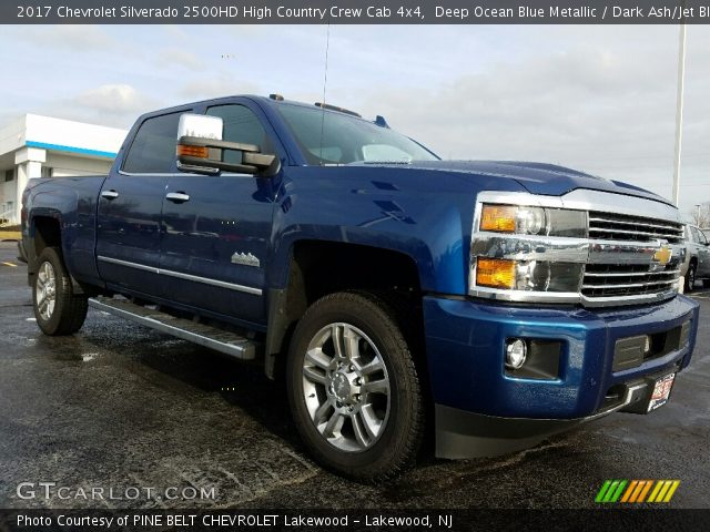 2017 Chevrolet Silverado 2500HD High Country Crew Cab 4x4 in Deep Ocean Blue Metallic