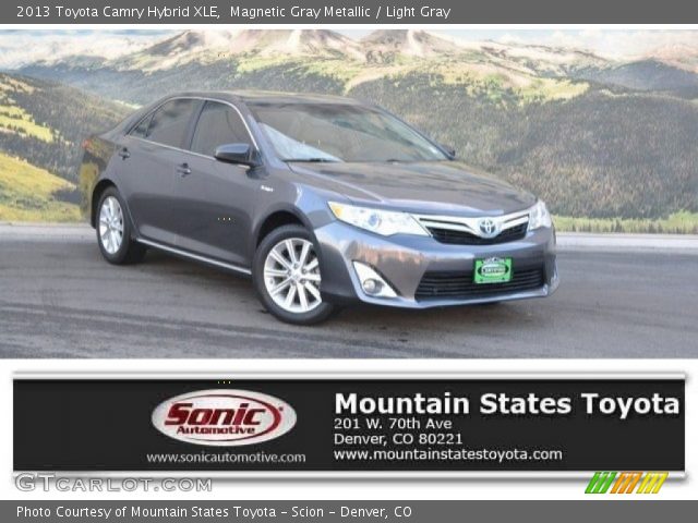 2013 Toyota Camry Hybrid XLE in Magnetic Gray Metallic