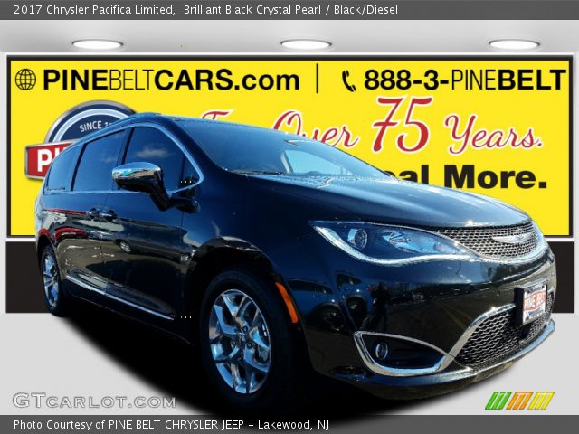 2017 Chrysler Pacifica Limited in Brilliant Black Crystal Pearl