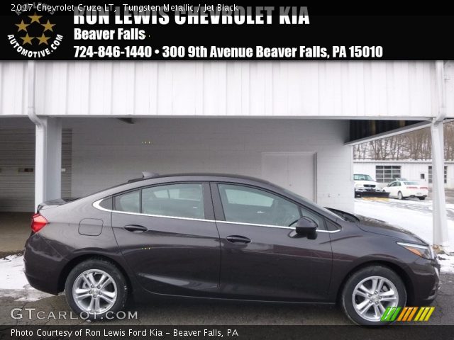2017 Chevrolet Cruze LT in Tungsten Metallic