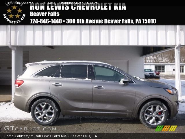 2017 Kia Sorento SXL V6 AWD in Titanium Silver