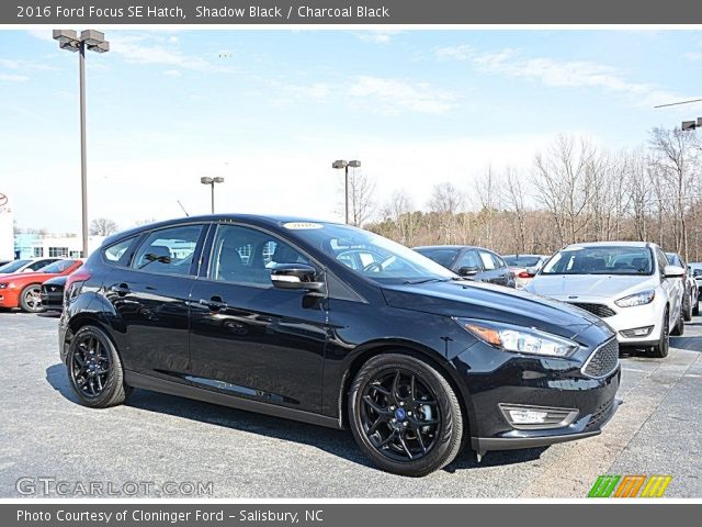 2016 Ford Focus SE Hatch in Shadow Black