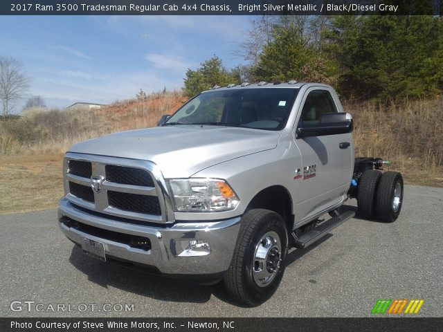 2017 Ram 3500 Tradesman Regular Cab 4x4 Chassis in Bright Silver Metallic