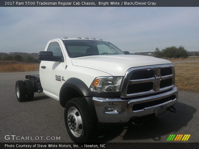 2017 Ram 5500 Tradesman Regular Cab Chassis in Bright White