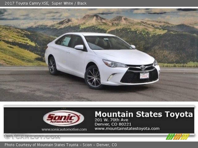 2017 Toyota Camry XSE in Super White