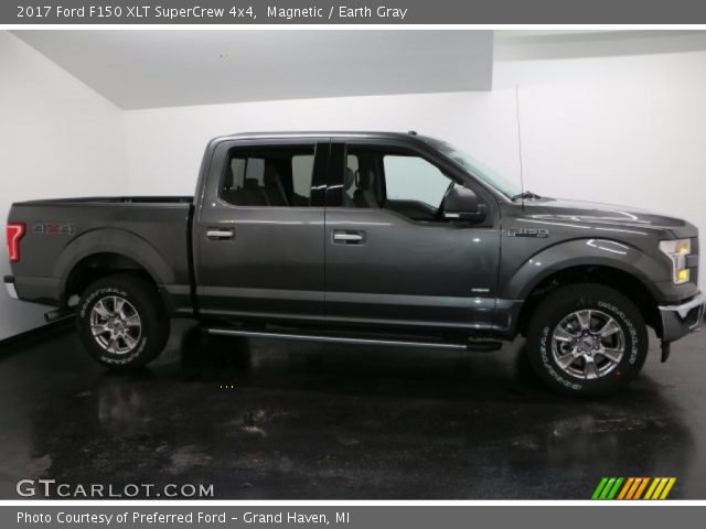 2017 Ford F150 XLT SuperCrew 4x4 in Magnetic