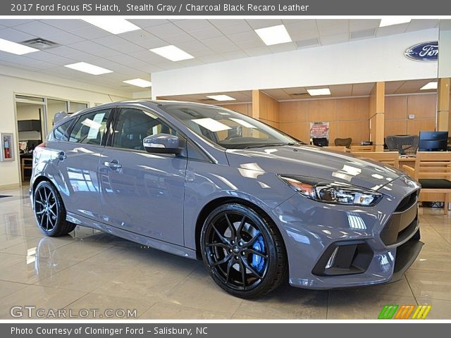 2017 Ford Focus RS Hatch in Stealth Gray