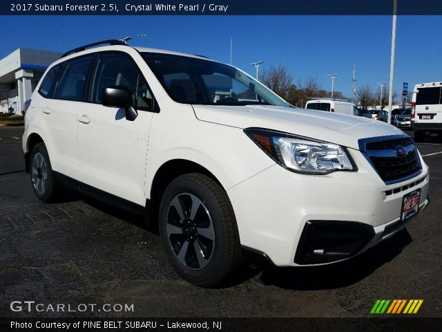 2017 Subaru Forester 2.5i in Crystal White Pearl