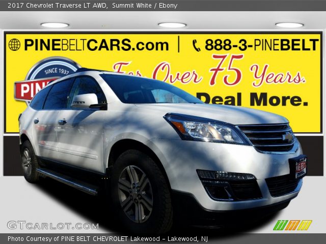 2017 Chevrolet Traverse LT AWD in Summit White