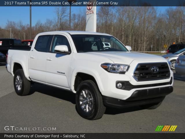 2017 Toyota Tacoma SR5 Double Cab in Super White