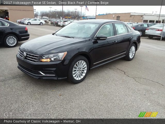 2017 Volkswagen Passat SE Sedan in Deep Black Pearl