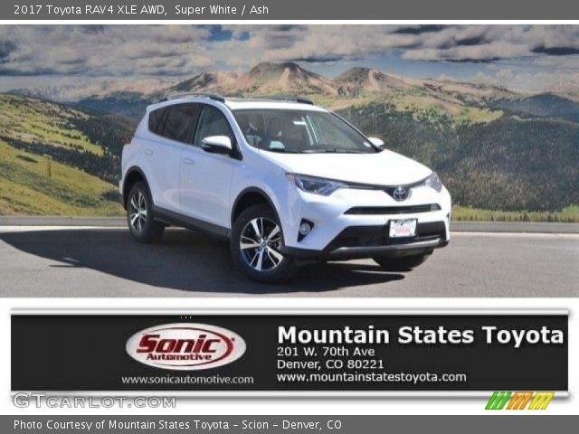 2017 Toyota RAV4 XLE AWD in Super White