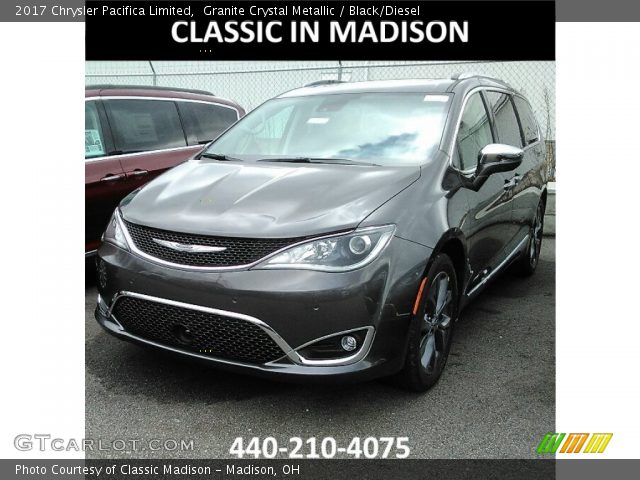 2017 Chrysler Pacifica Limited in Granite Crystal Metallic