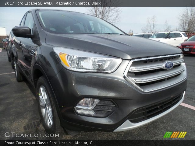 2017 Ford Escape SE 4WD in Magnetic
