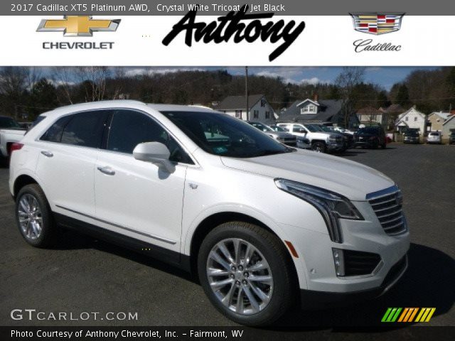 2017 Cadillac XT5 Platinum AWD in Crystal White Tricoat