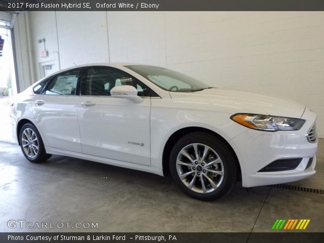 2017 Ford Fusion Hybrid SE in Oxford White