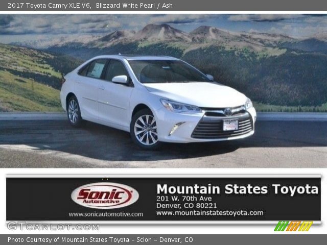 2017 Toyota Camry XLE V6 in Blizzard White Pearl