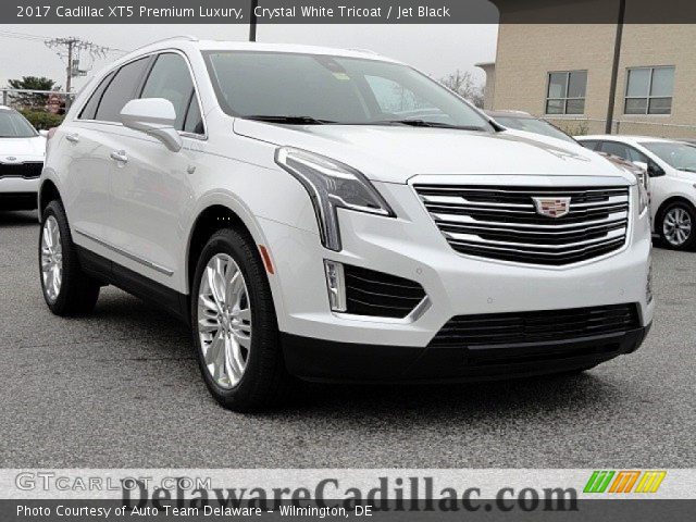 2017 Cadillac XT5 Premium Luxury in Crystal White Tricoat