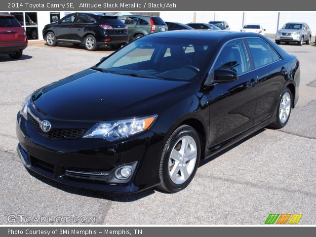 2014 Toyota Camry SE in Attitude Black Metallic