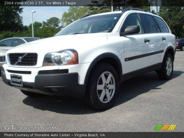 2004 Volvo XC90 2.5T in Ice White