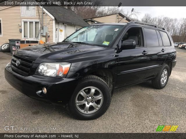 2006 Toyota Highlander V6 4WD in Black