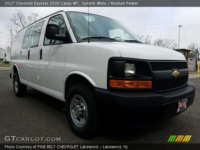 2017 Chevrolet Express 3500 Cargo WT in Summit White