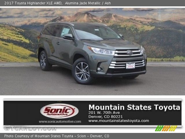 2017 Toyota Highlander XLE AWD in Alumina Jade Metallic