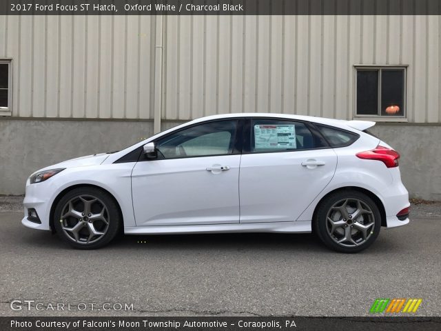 2017 Ford Focus ST Hatch in Oxford White