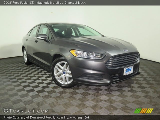 2016 Ford Fusion SE in Magnetic Metallic
