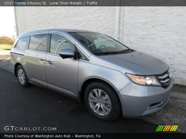 2017 Honda Odyssey SE in Lunar Silver Metallic