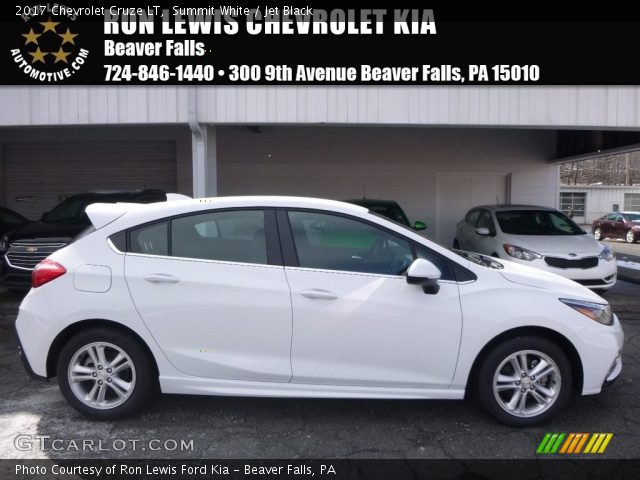 2017 Chevrolet Cruze LT in Summit White