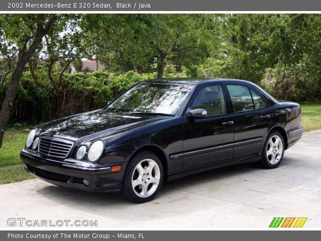 2002 Mercedes-Benz E 320 Sedan in Black