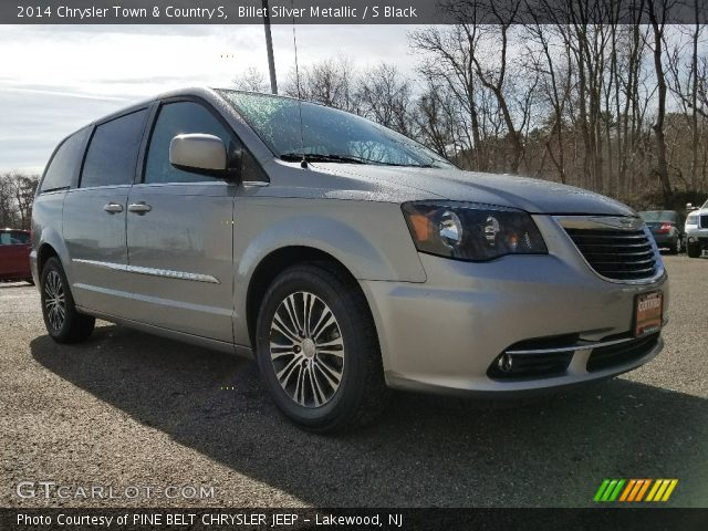 2014 Chrysler Town & Country S in Billet Silver Metallic