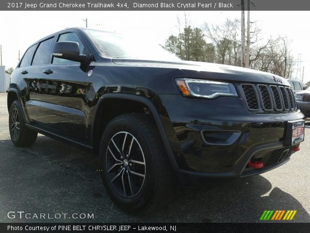 2017 Jeep Grand Cherokee Trailhawk 4x4 in Diamond Black Crystal Pearl