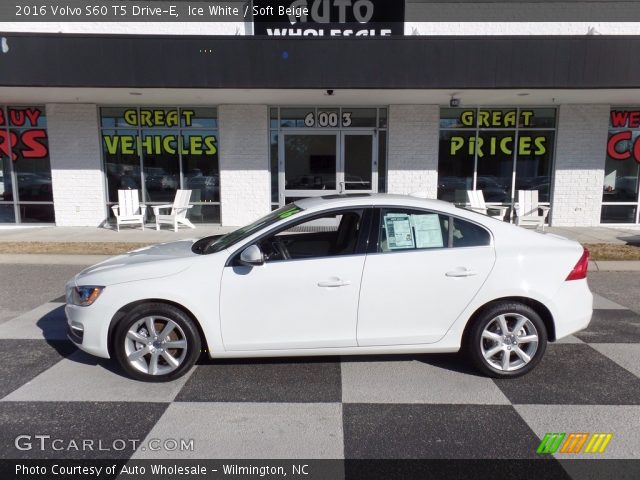 2016 Volvo S60 T5 Drive-E in Ice White