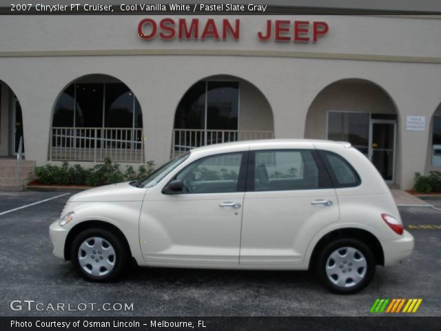 2007 Chrysler PT Cruiser  in Cool Vanilla White