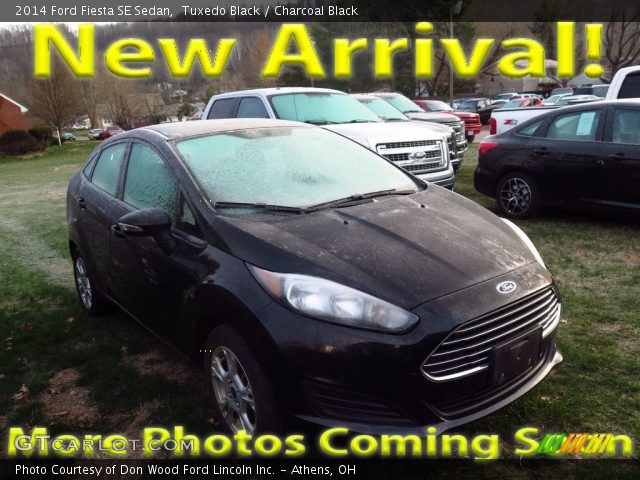 2014 Ford Fiesta SE Sedan in Tuxedo Black