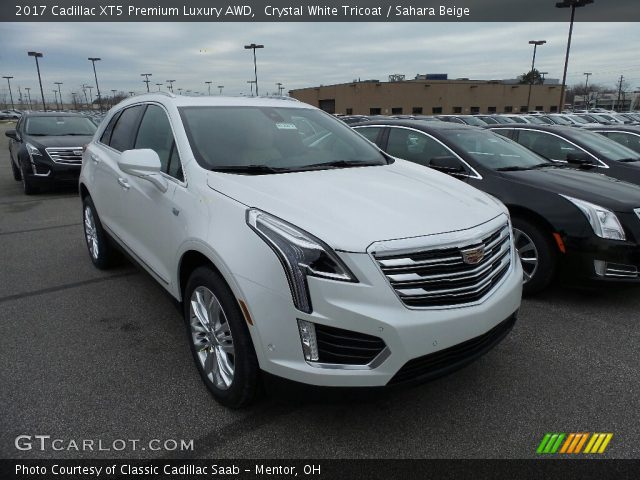 2017 Cadillac XT5 Premium Luxury AWD in Crystal White Tricoat